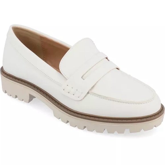 Journee Collection Shoes - NWT Journee Collection
Women's Kenly Slip-On Loafers